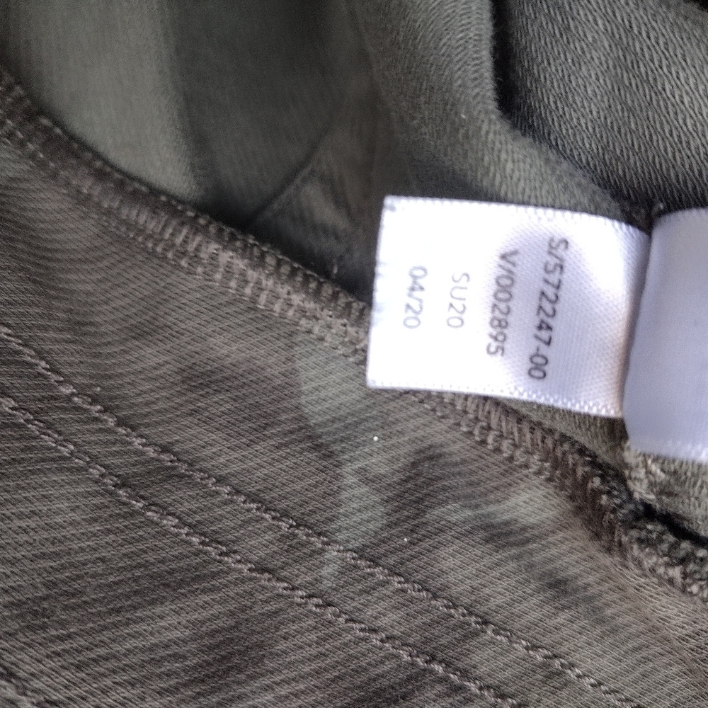 Athleta green camo Farallon sweatshirt hoodie large Tall  athleisure loungewear. - Picture 9 of 11